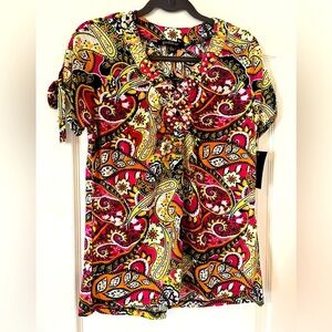 Goddess Boutique Brand Short Sleeve Vibrant Pattern Neckline Detail SZ Large